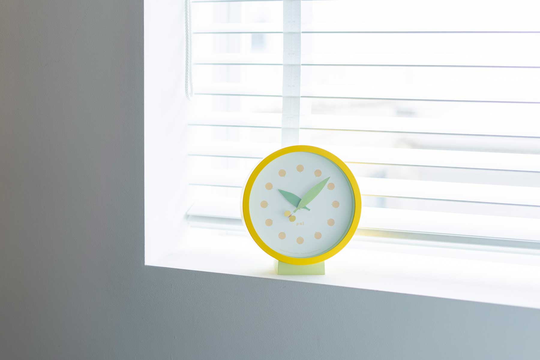 Pal clock 16